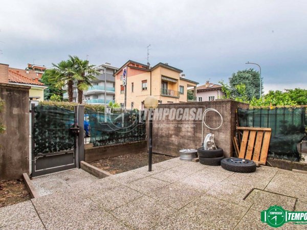 appartamento in vendita a Garbagnate Milanese