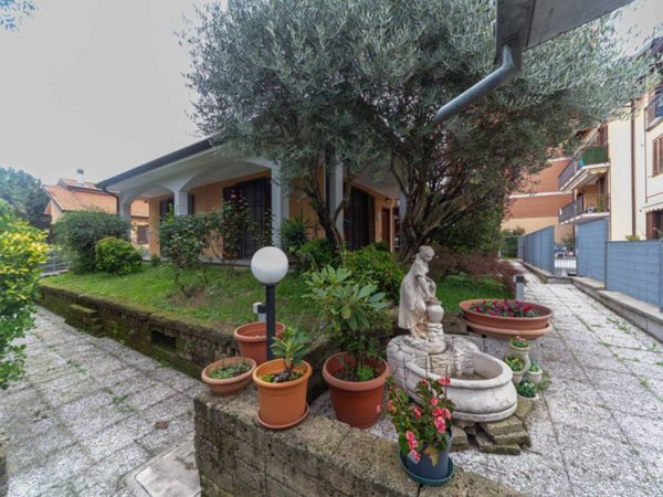 casa indipendente in vendita a Garbagnate Milanese