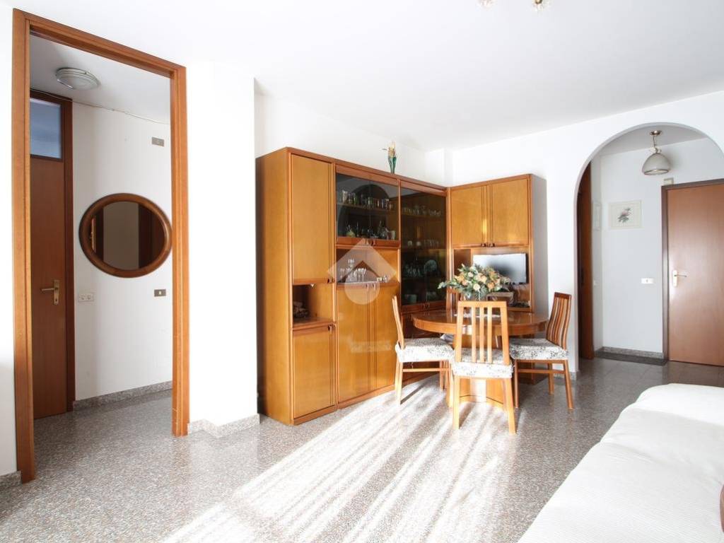 appartamento in vendita a Garbagnate Milanese