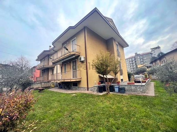 casa indipendente in vendita a Garbagnate Milanese