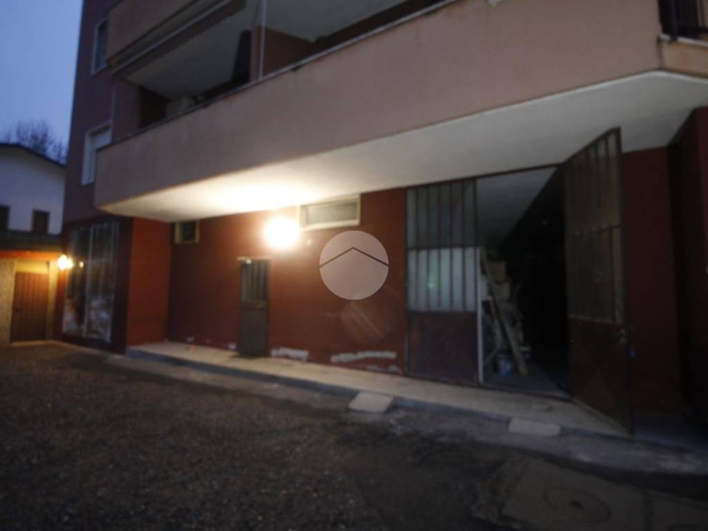 appartamento in vendita a Garbagnate Milanese in zona Bariana