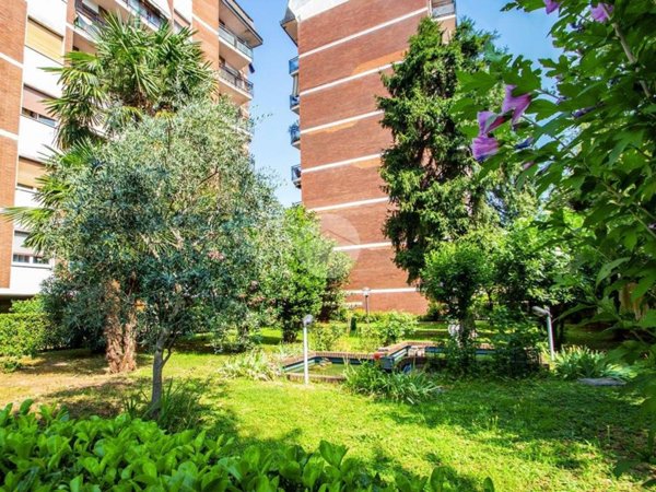 appartamento in vendita a Garbagnate Milanese