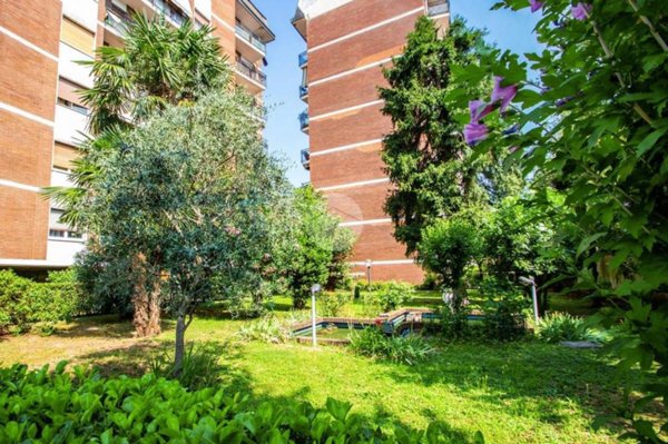 appartamento in vendita a Garbagnate Milanese