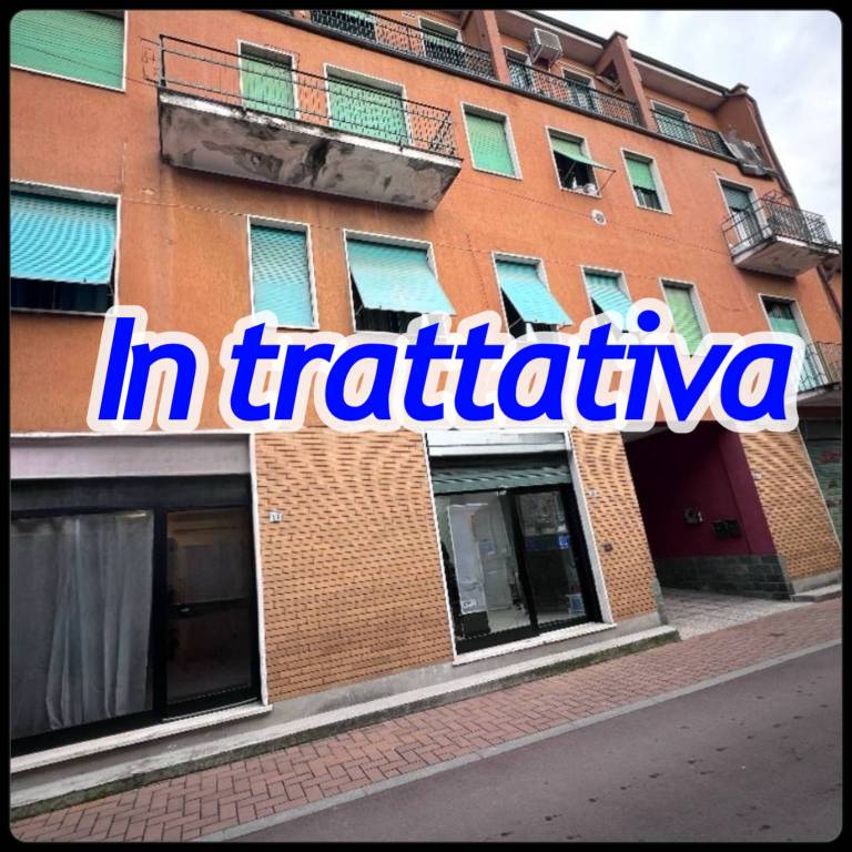 appartamento in vendita a Garbagnate Milanese in zona Bariana