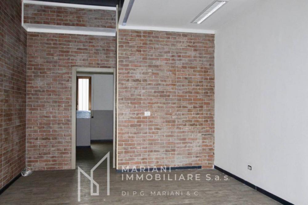 locale commerciale in vendita a Garbagnate Milanese