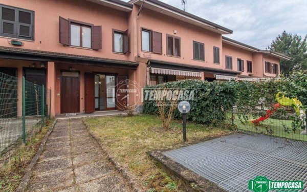 casa indipendente in vendita a Garbagnate Milanese
