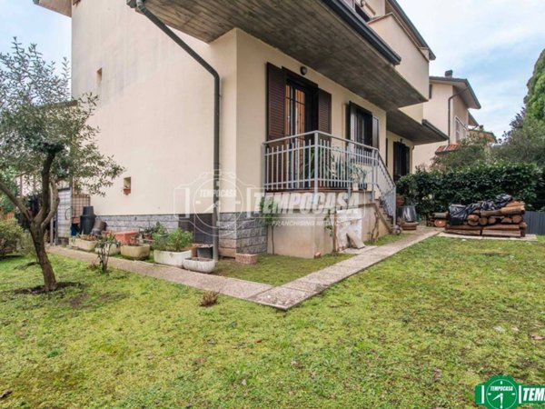 casa indipendente in vendita a Garbagnate Milanese