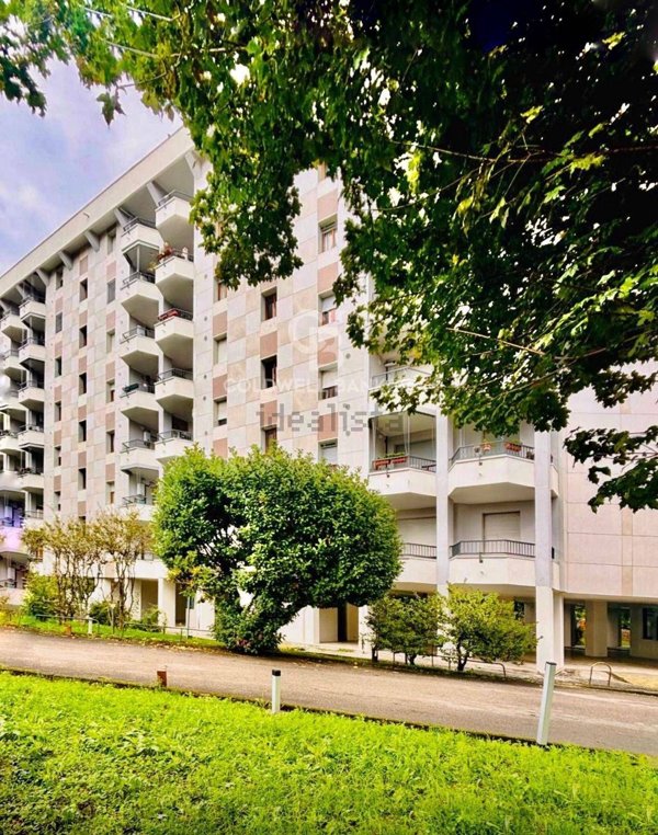 appartamento in vendita a Garbagnate Milanese