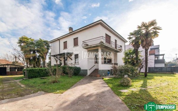 casa indipendente in vendita a Garbagnate Milanese