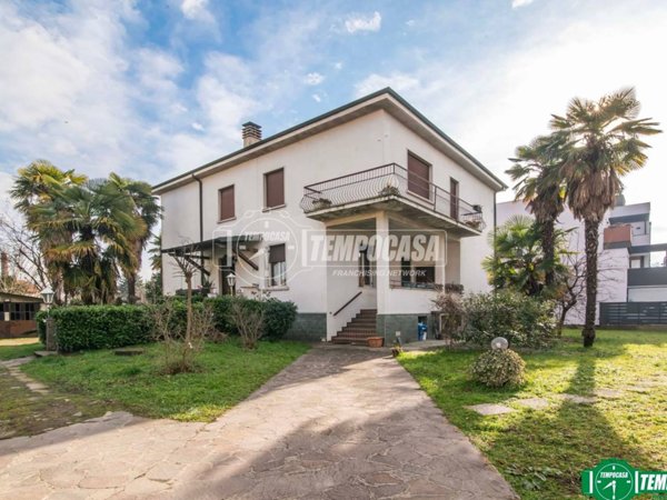 casa indipendente in vendita a Garbagnate Milanese