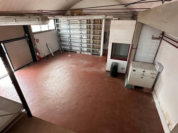 locale commerciale in vendita a Garbagnate Milanese