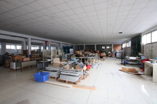 capannone in vendita a Garbagnate Milanese