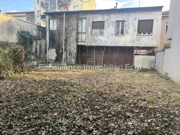 casa indipendente in vendita a Garbagnate Milanese
