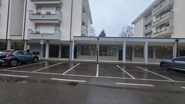 ufficio in vendita a Garbagnate Milanese