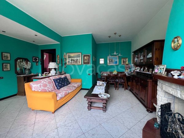 appartamento in vendita a Garbagnate Milanese