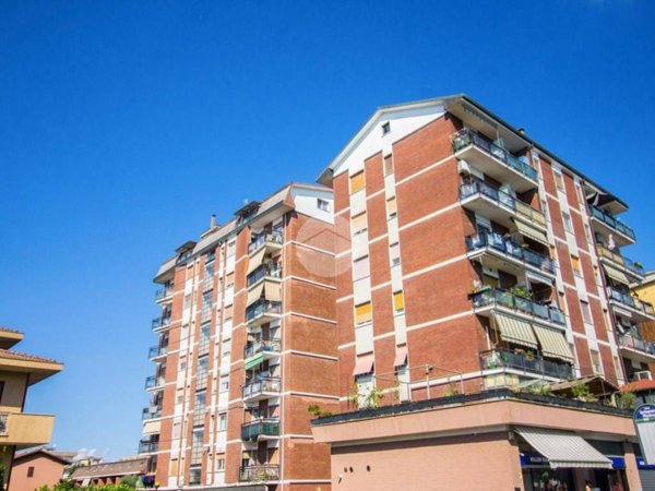 appartamento in vendita a Garbagnate Milanese