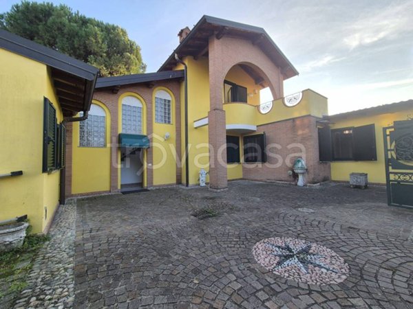 casa indipendente in vendita a Garbagnate Milanese