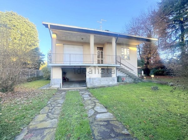 casa indipendente in vendita a Garbagnate Milanese