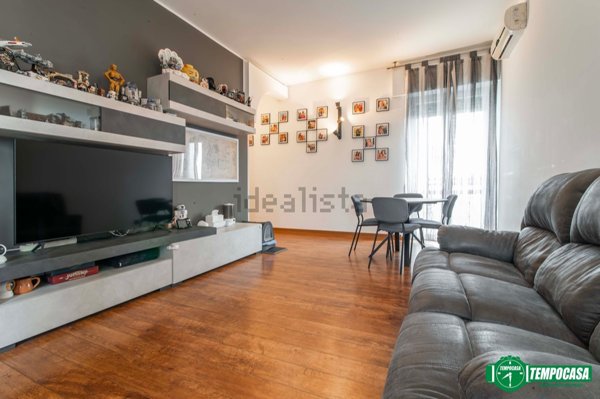 appartamento in vendita a Garbagnate Milanese