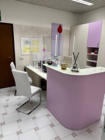 negozio in vendita a Garbagnate Milanese