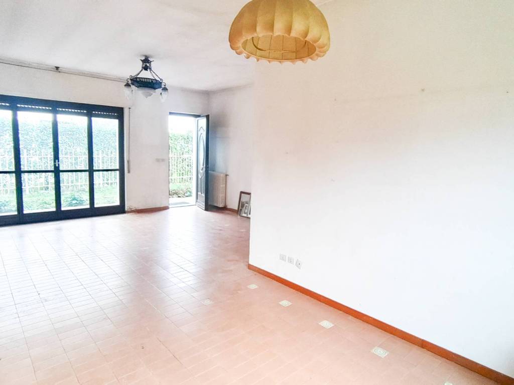 casa indipendente in vendita a Garbagnate Milanese