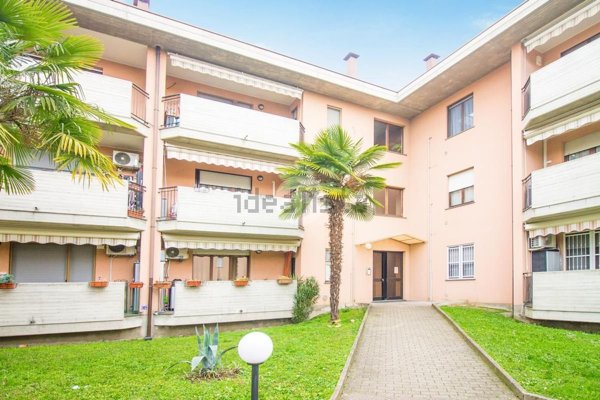 appartamento in vendita a Garbagnate Milanese