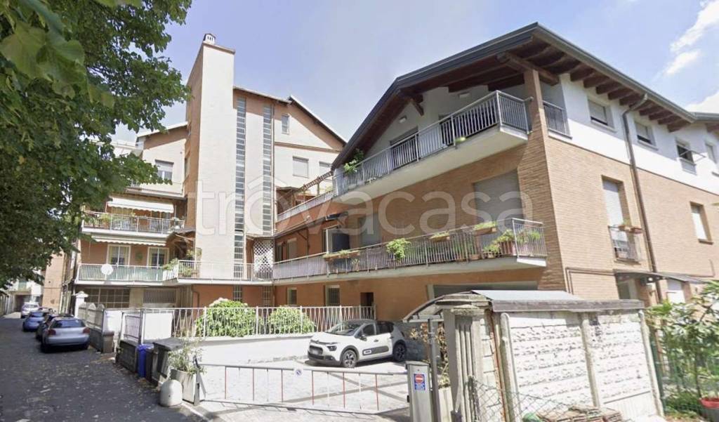 appartamento in vendita a Garbagnate Milanese