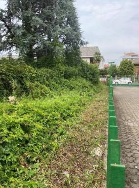 terreno edificabile in vendita a Garbagnate Milanese
