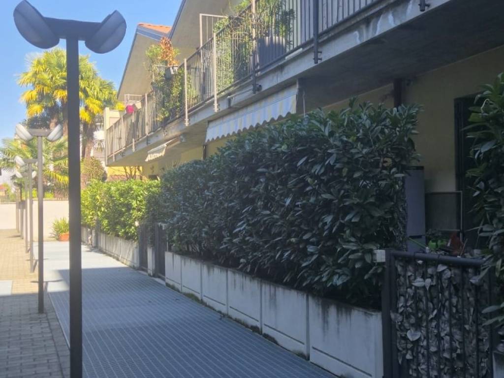 appartamento in vendita a Garbagnate Milanese
