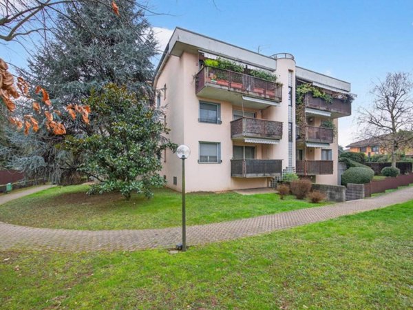 appartamento in vendita a Garbagnate Milanese
