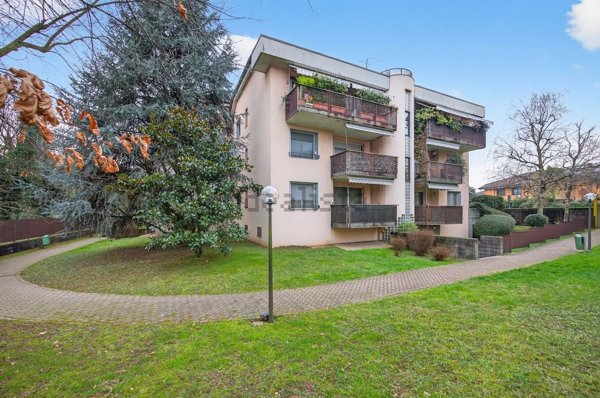 appartamento in vendita a Garbagnate Milanese