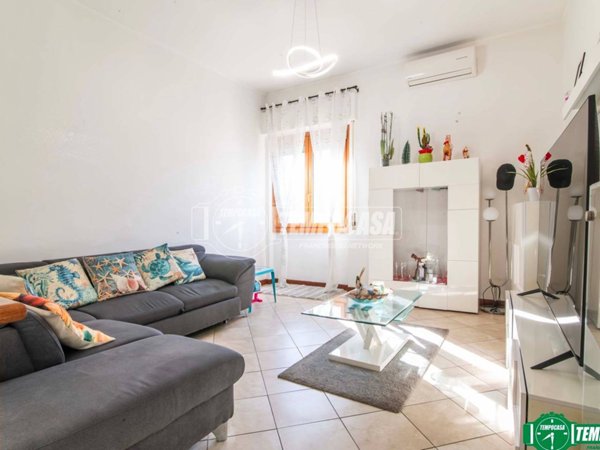 appartamento in vendita a Garbagnate Milanese