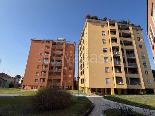 appartamento in vendita a Garbagnate Milanese