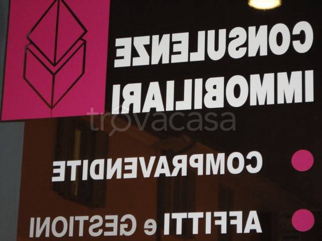 negozio in vendita a Garbagnate Milanese