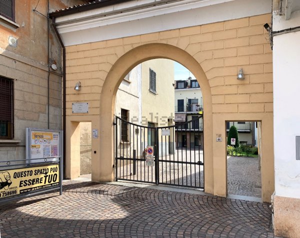 appartamento in vendita a Garbagnate Milanese