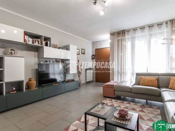 casa indipendente in vendita a Garbagnate Milanese in zona Bariana