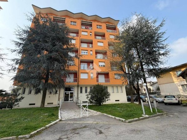 appartamento in vendita a Garbagnate Milanese