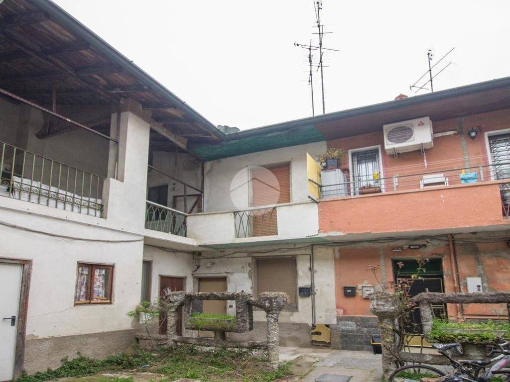 casa indipendente in vendita a Garbagnate Milanese
