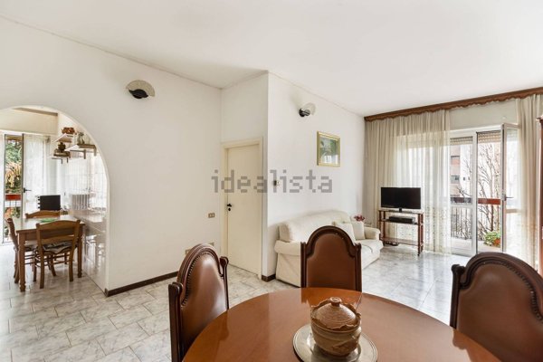 appartamento in vendita a Garbagnate Milanese