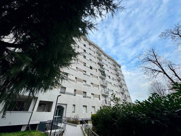 appartamento in vendita a Garbagnate Milanese