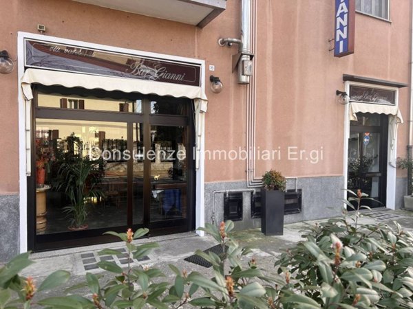 negozio in vendita a Garbagnate Milanese