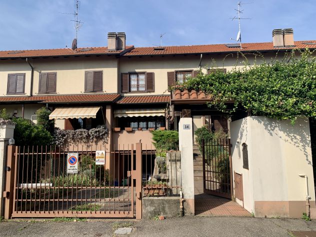 casa indipendente in vendita a Garbagnate Milanese