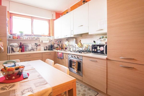 appartamento in vendita a Garbagnate Milanese