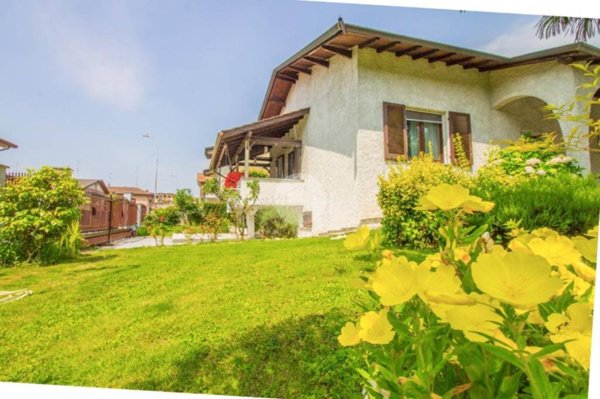 casa indipendente in vendita a Garbagnate Milanese