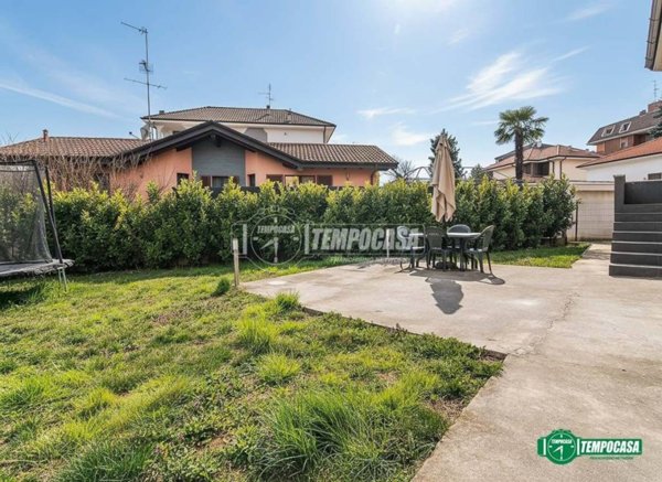 casa indipendente in vendita a Garbagnate Milanese