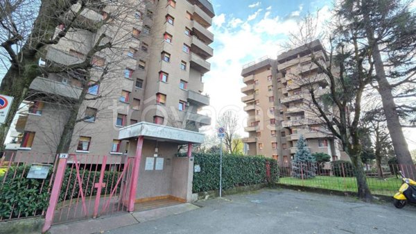 appartamento in vendita a Garbagnate Milanese