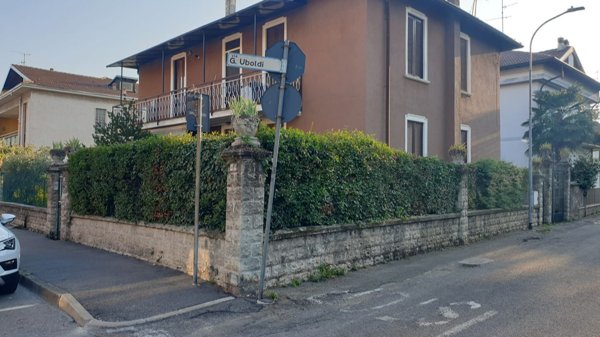 casa indipendente in vendita a Garbagnate Milanese