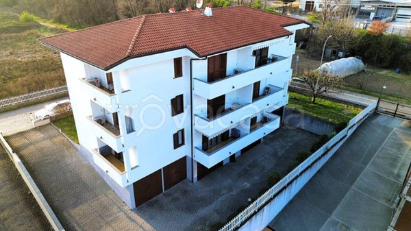 appartamento in vendita a Garbagnate Milanese in zona Bariana