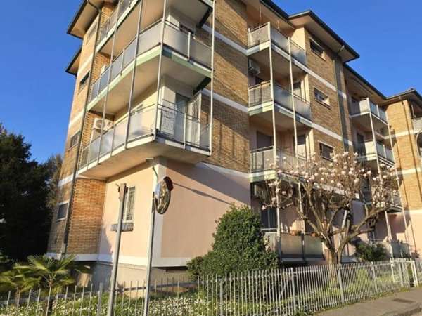 appartamento in vendita a Garbagnate Milanese