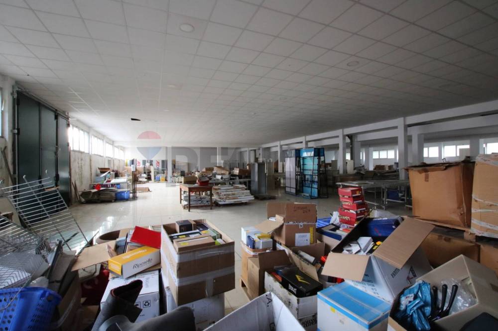 capannone in vendita a Garbagnate Milanese